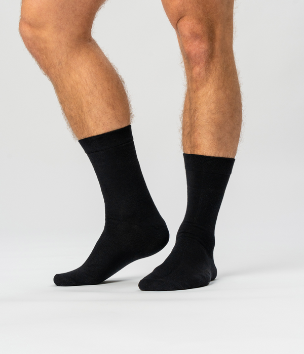 7 Paar schwarze Socken aus Bambus